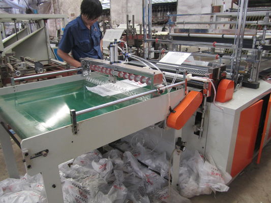 China Computer, der die Tasche des kalten Ausschnitts herstellt Maschine mit CER-ISO heißsiegelt fournisseur