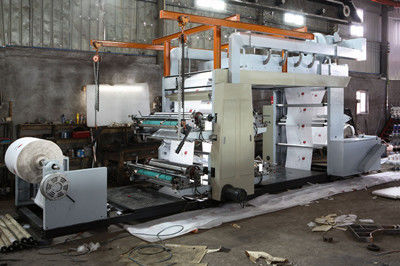 China Farbe-Flexo-Druckmaschinen-Doppelt-klebende Papierdruckmaschine des Auto-vier fournisseur